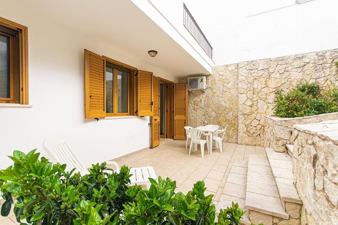 Blue Area Apartments - Fromhometosalento Torre dell'Orso Zewnętrze zdjęcie